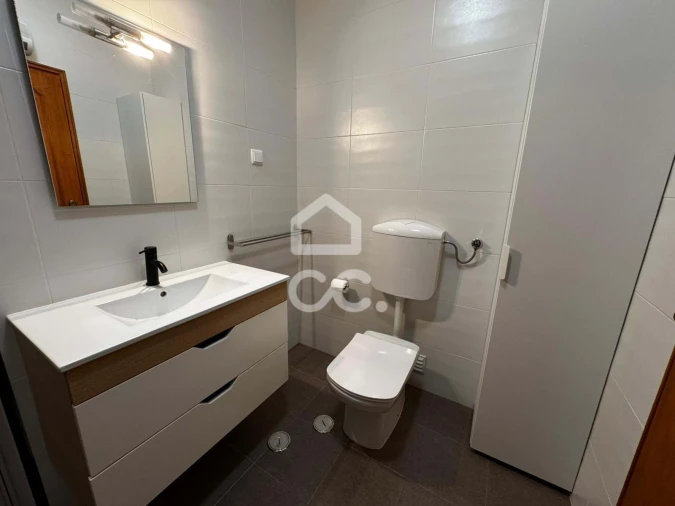 Apartamento T3 para Arrendamento em Loures Foto 18