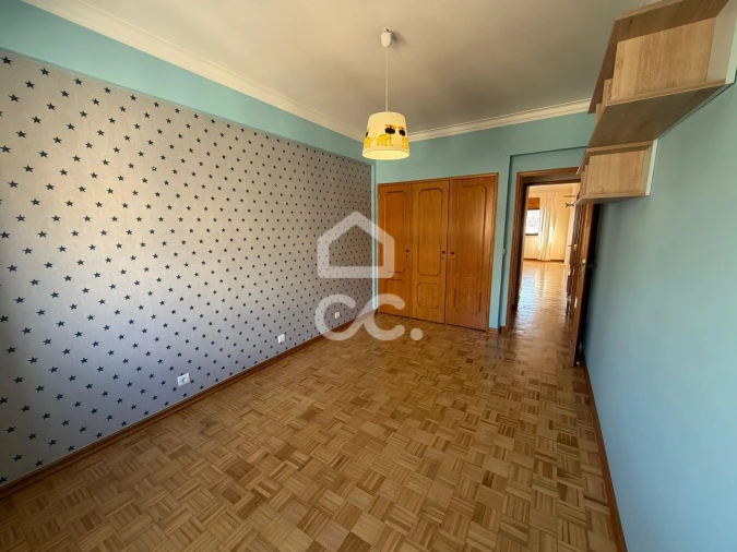 Apartamento T3 para Arrendamento em Loures Foto 21