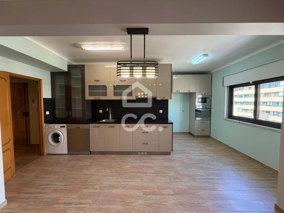 Apartamento T3 para Arrendamento em Loures Foto 2