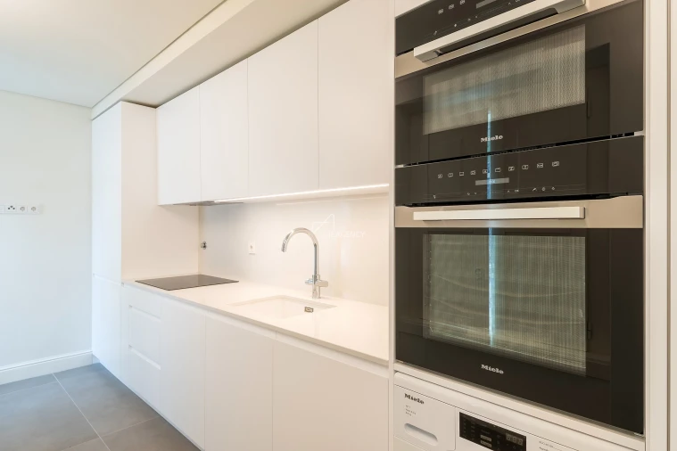 Apartamento T3 para Arrendamento em São Domingos de Benfica Foto 11