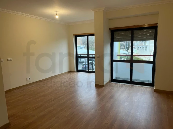 Apartamento T3 para Venda em Rio de Mouro Foto 11