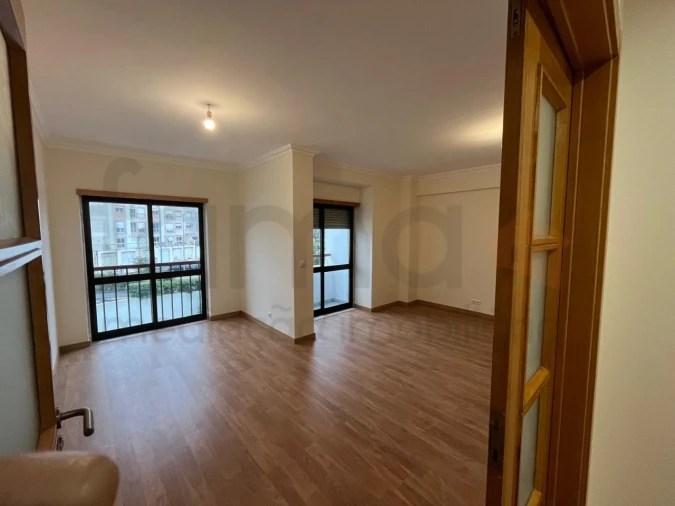 Apartamento T3 para Venda em Rio de Mouro Foto 13