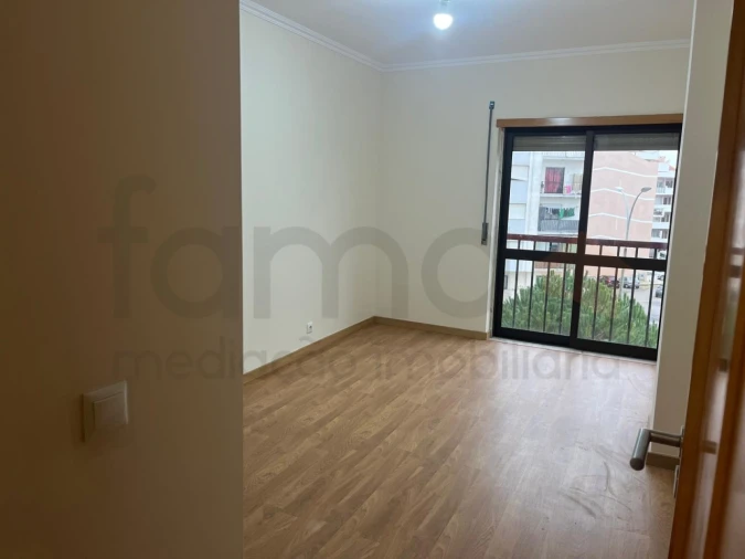 Apartamento T3 para Venda em Rio de Mouro Foto 22