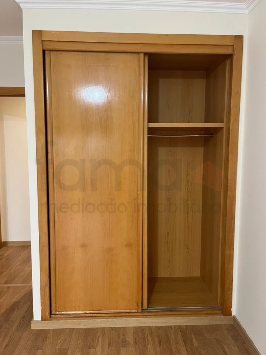 Apartamento T3 para Venda em Rio de Mouro Foto 27