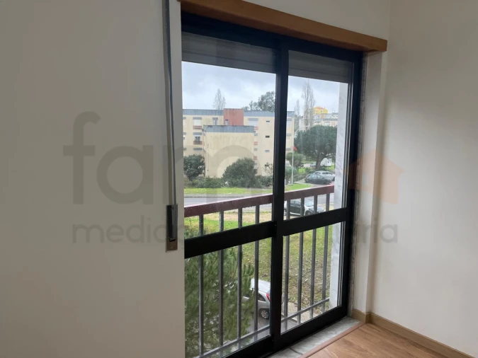 Apartamento T3 para Venda em Rio de Mouro Foto 30