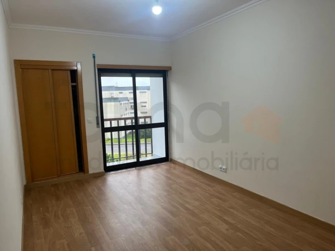 Apartamento T3 para Venda em Rio de Mouro Foto 31