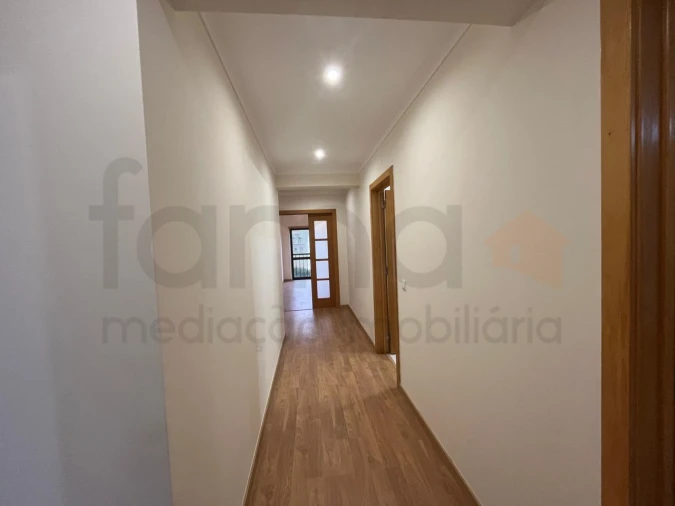 Apartamento T3 para Venda em Rio de Mouro Foto 32