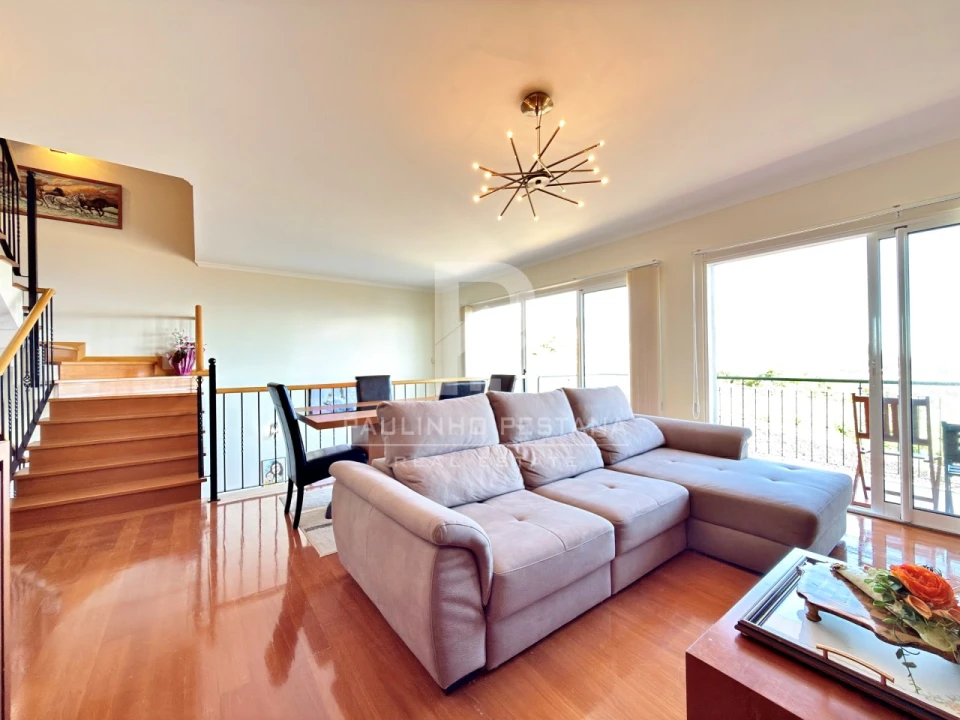 Moradia T3 para Venda em Santa Cruz Foto 3