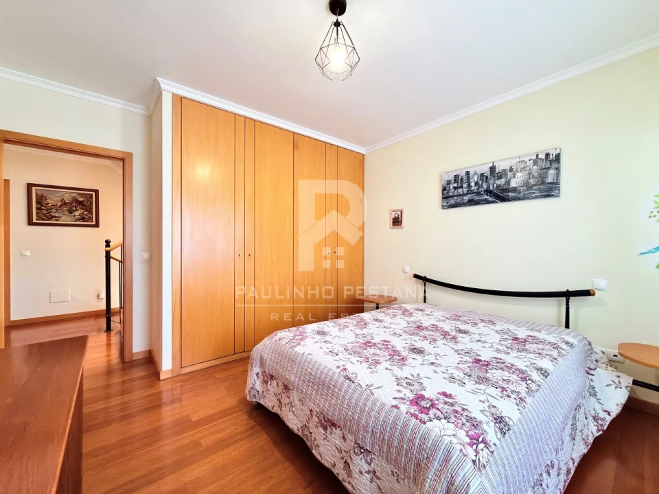 Moradia T3 para Venda em Santa Cruz Foto 18