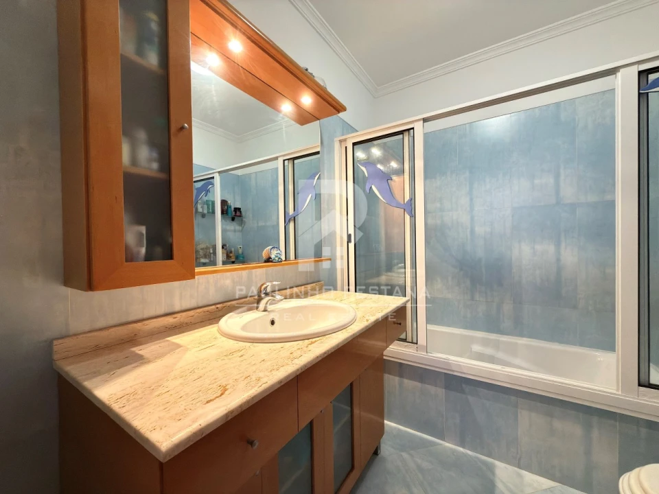 Moradia T3 para Venda em Santa Cruz Foto 21