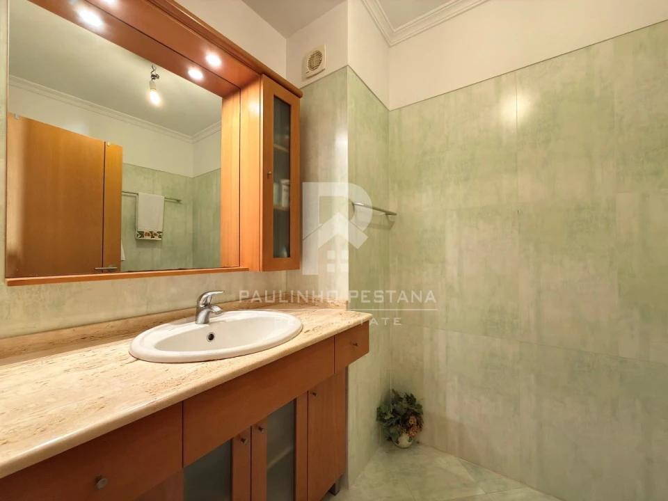 Moradia T3 para Venda em Santa Cruz Foto 22