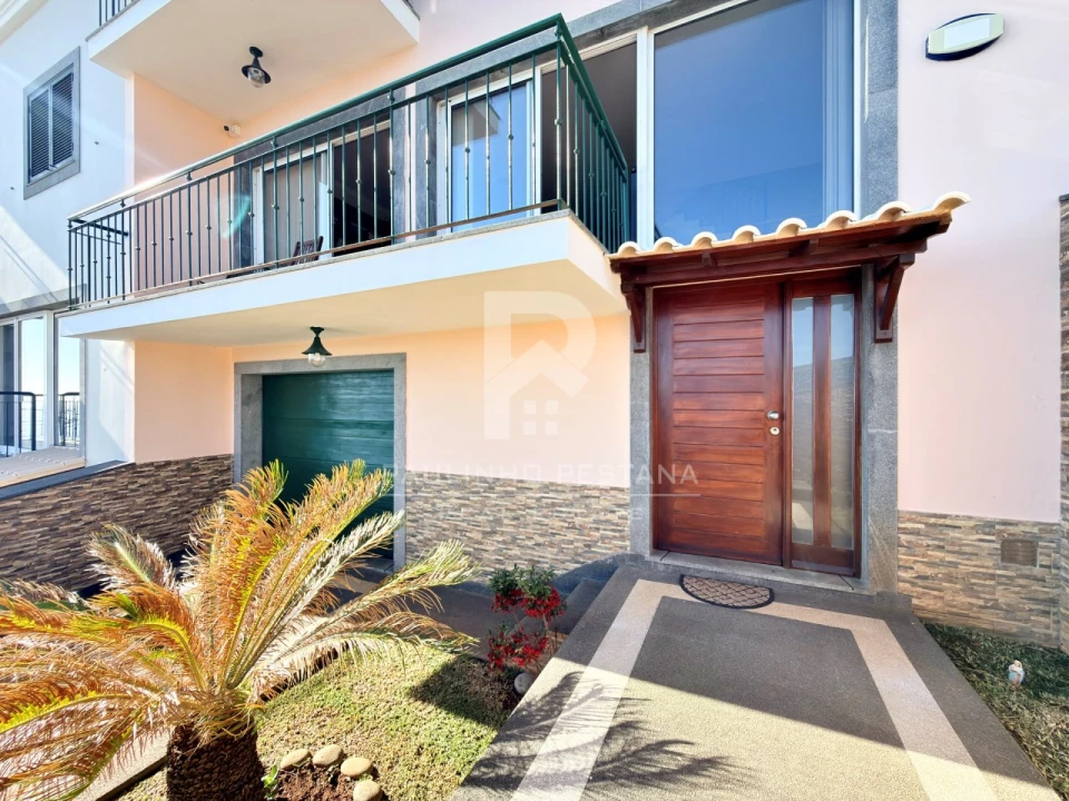 Moradia T3 para Venda em Santa Cruz Foto 1