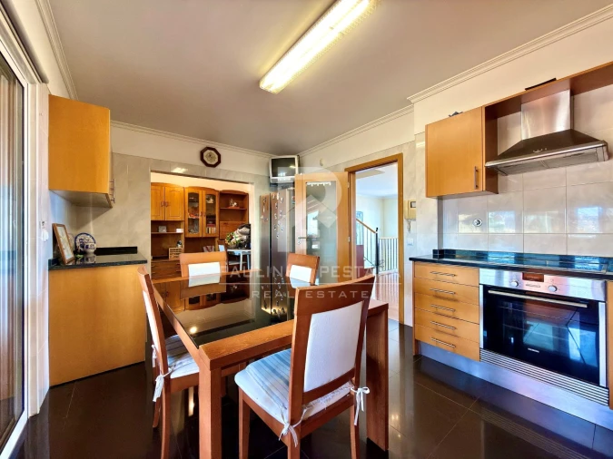 Moradia T3 para Venda em Santa Cruz Foto 10