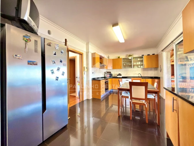 Moradia T3 para Venda em Santa Cruz Foto 11