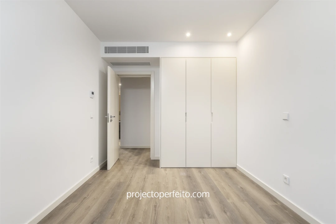 Apartamento T1 para Arrendamento em Santa Marinha e São Pedro da Afurada Foto 8