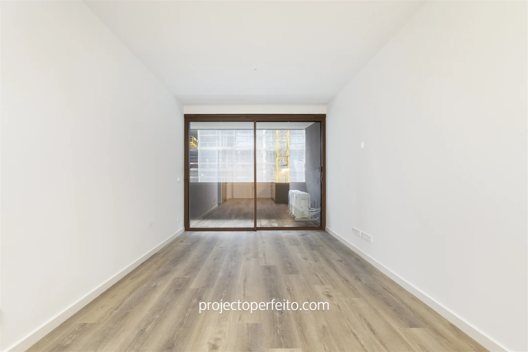 Apartamento T1 para Arrendamento em Santa Marinha e São Pedro da Afurada Foto 11