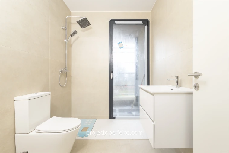 Apartamento T1 para Venda em São Felix da Marinha Foto 9