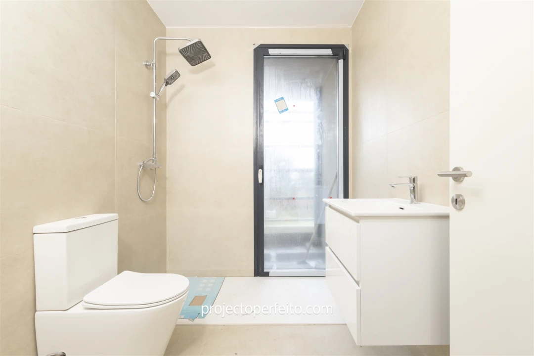 Apartamento T1 para Venda em São Felix da Marinha Foto 9