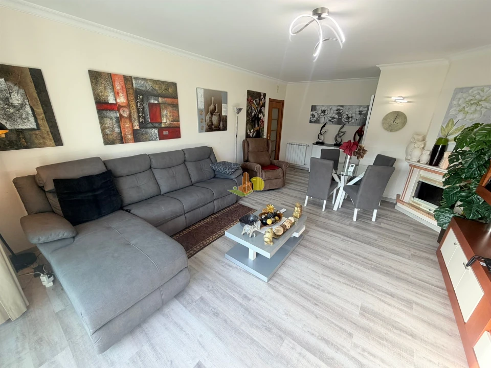 Apartamento T2 para Venda em Tavarede Foto 7