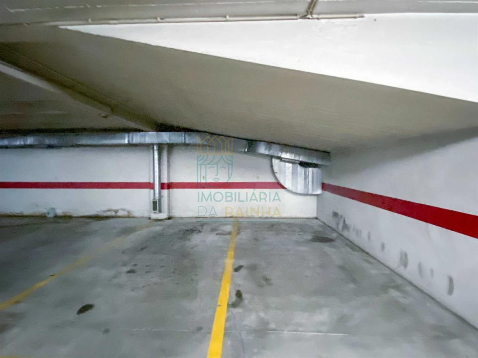 Garagem para Arrendamento em Nossa Senhora do Pópulo, Coto e São Gregório Foto 4