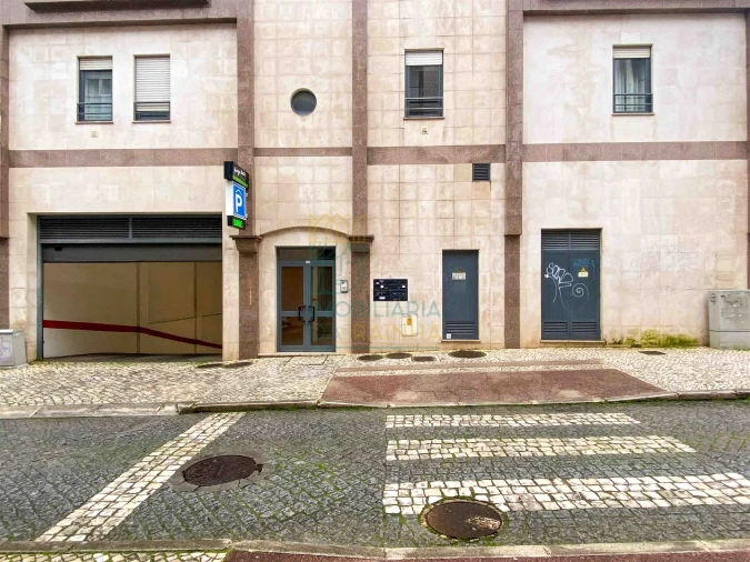 Garagem para Arrendamento em Nossa Senhora do Pópulo, Coto e São Gregório Foto 8