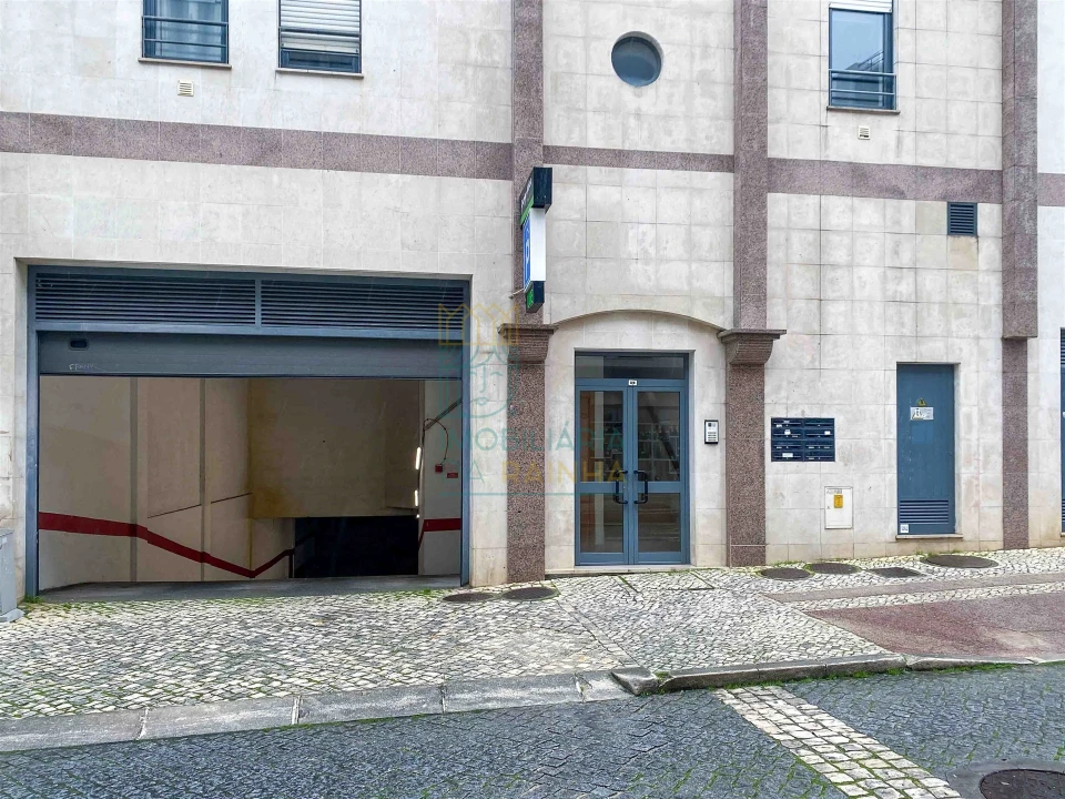 Garagem para Arrendamento em Nossa Senhora do Pópulo, Coto e São Gregório Foto 1