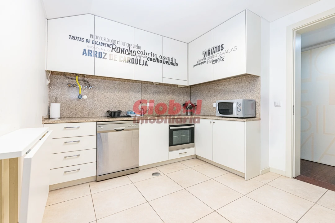 Apartamento T2 para Venda em Viseu Foto 6