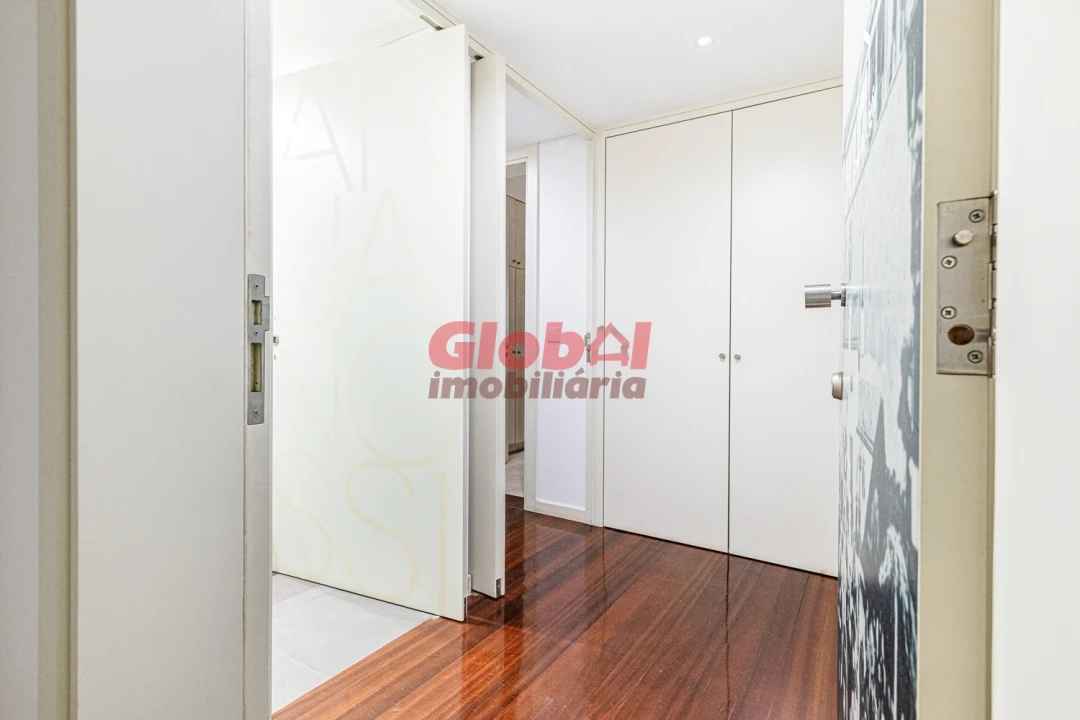 Apartamento T2 para Venda em Viseu Foto 2