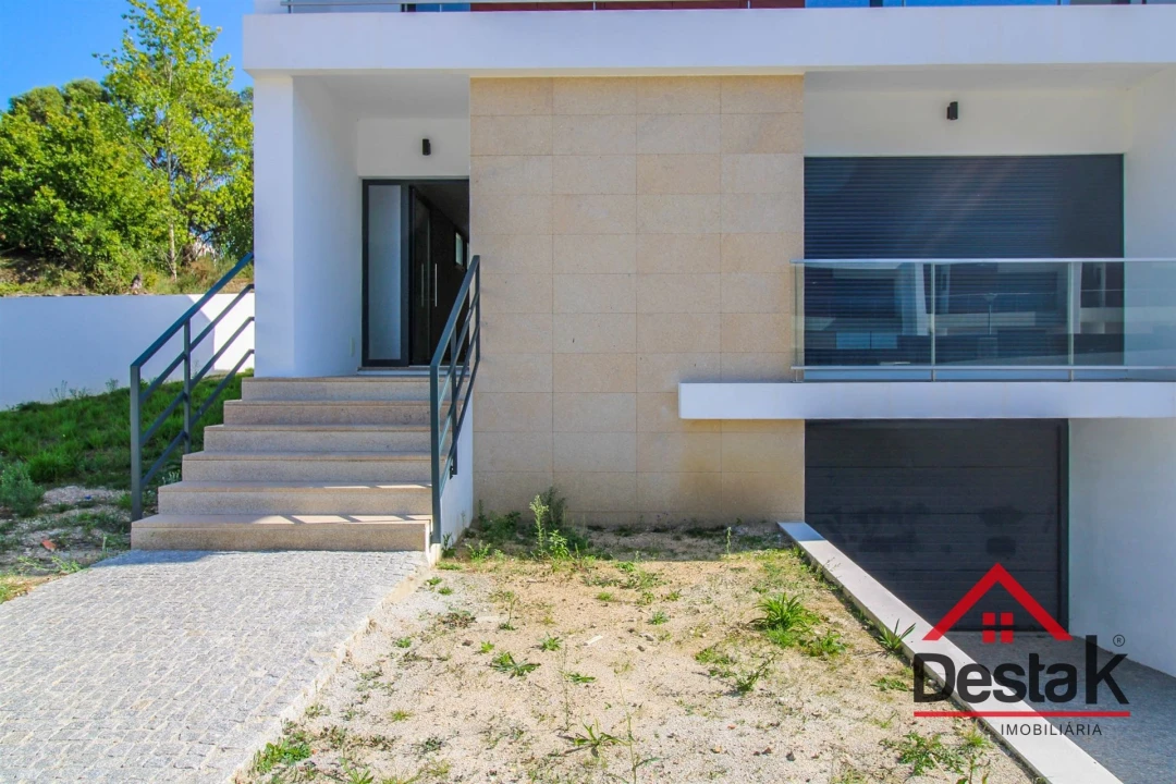 Moradia T4 para Arrendamento em Viseu Foto 30