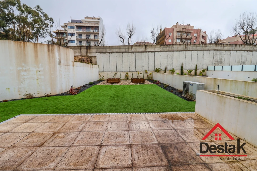 Moradia T4 para Arrendamento em Viseu Foto 8