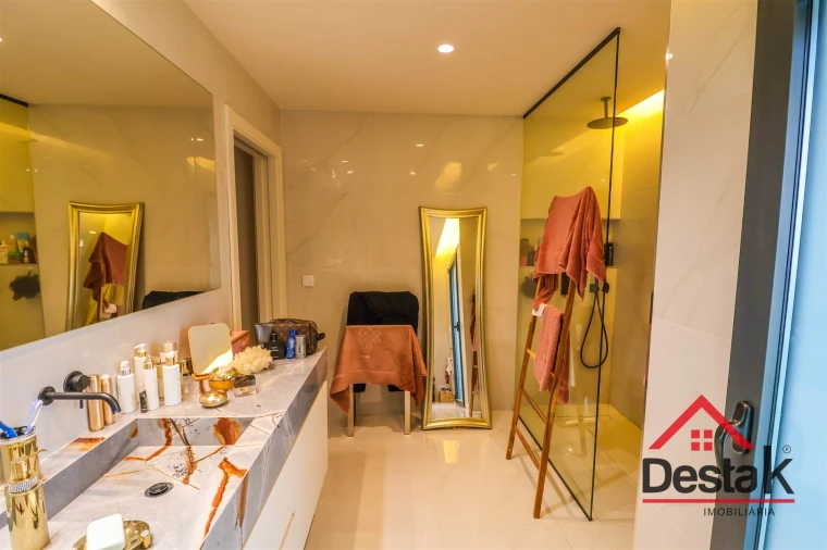 Moradia T4 para Arrendamento em Viseu Foto 18