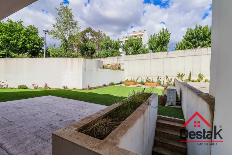 Moradia T5 para Arrendamento em Viseu Foto 6
