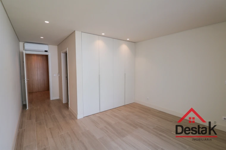Moradia T5 para Arrendamento em Viseu Foto 15