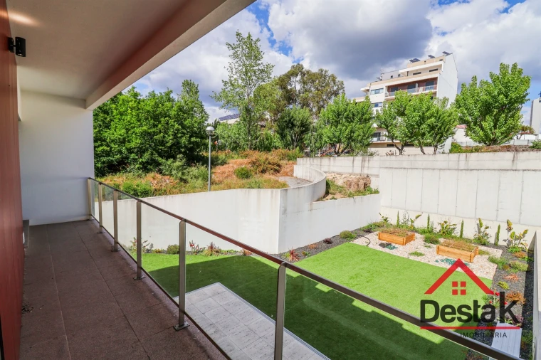 Moradia T5 para Arrendamento em Viseu Foto 17