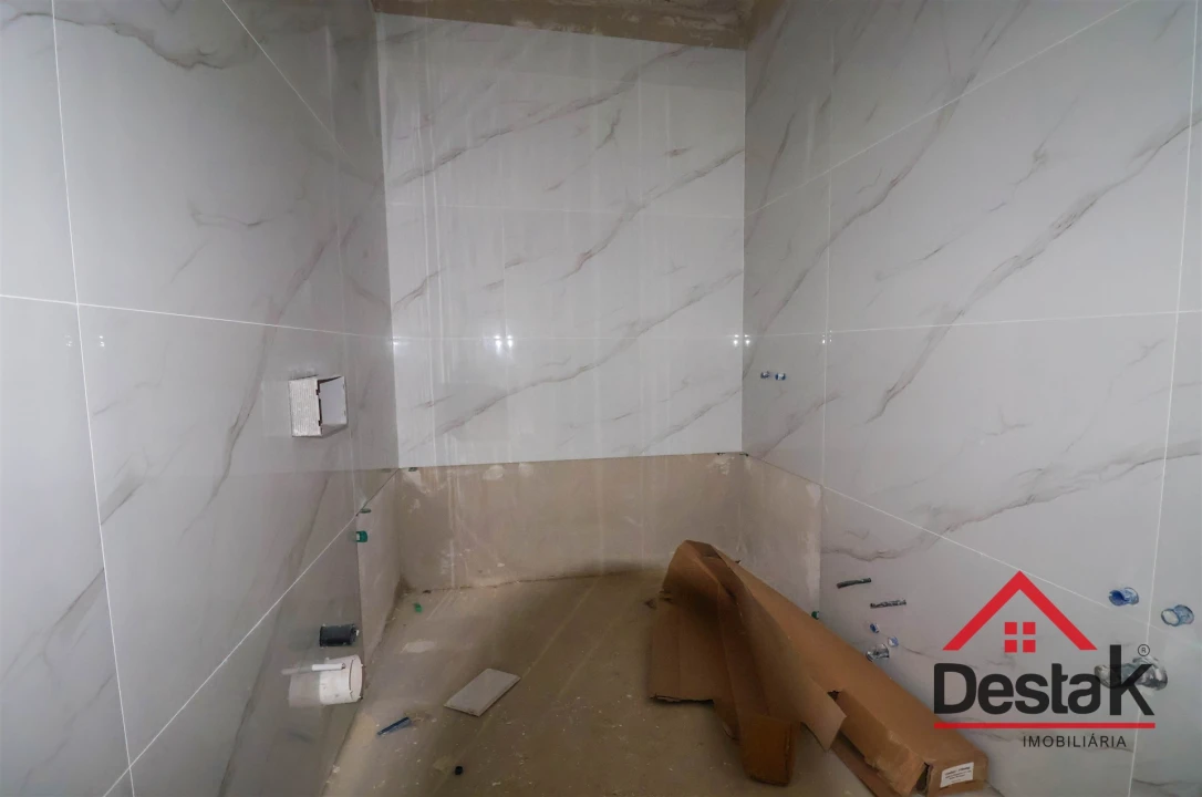 Apartamento T1 para Venda em Viseu Foto 7