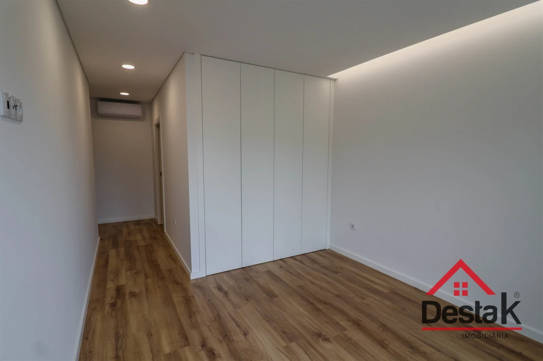 Apartamento T3 para Arrendamento em Ranhados Foto 21