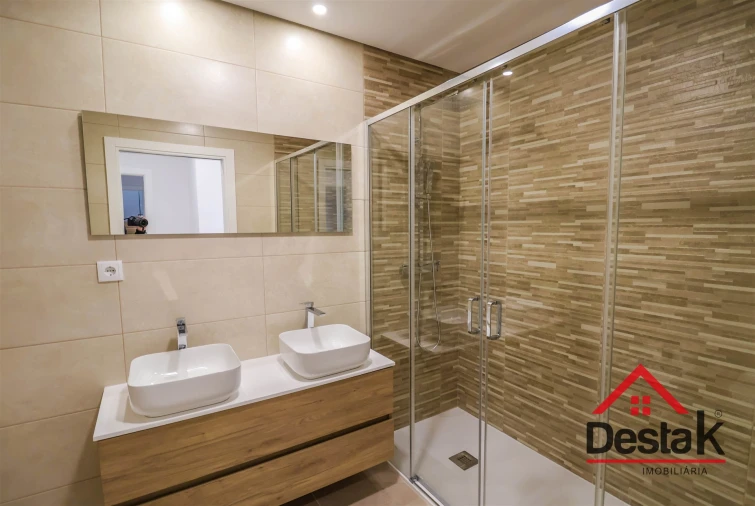 Apartamento T3 para Arrendamento em Ranhados Foto 18