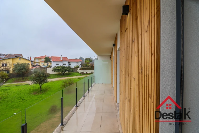 Apartamento T3 para Arrendamento em Ranhados Foto 4