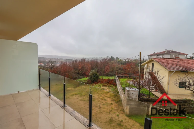 Apartamento T3 para Arrendamento em Ranhados Foto 16