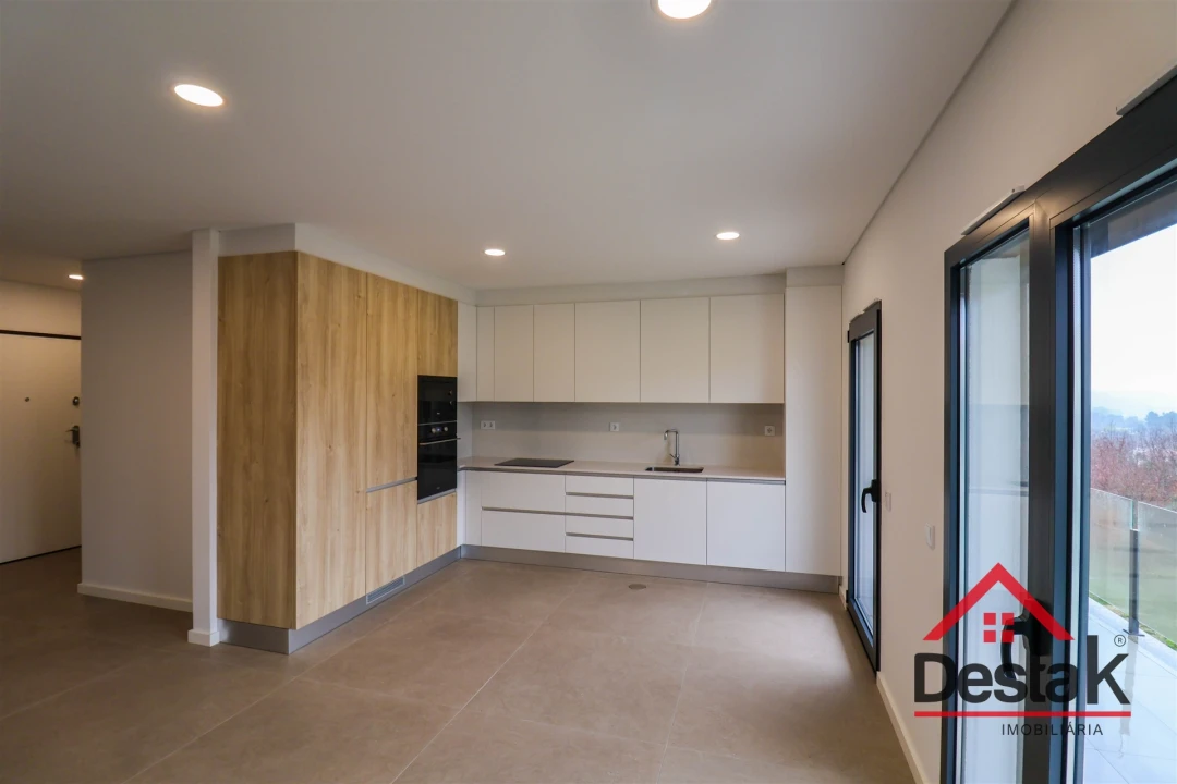 Apartamento T3 para Arrendamento em Ranhados Foto 1