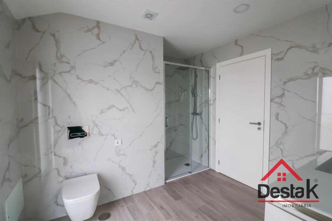 Apartamento T3 para Arrendamento em Ranhados Foto 7