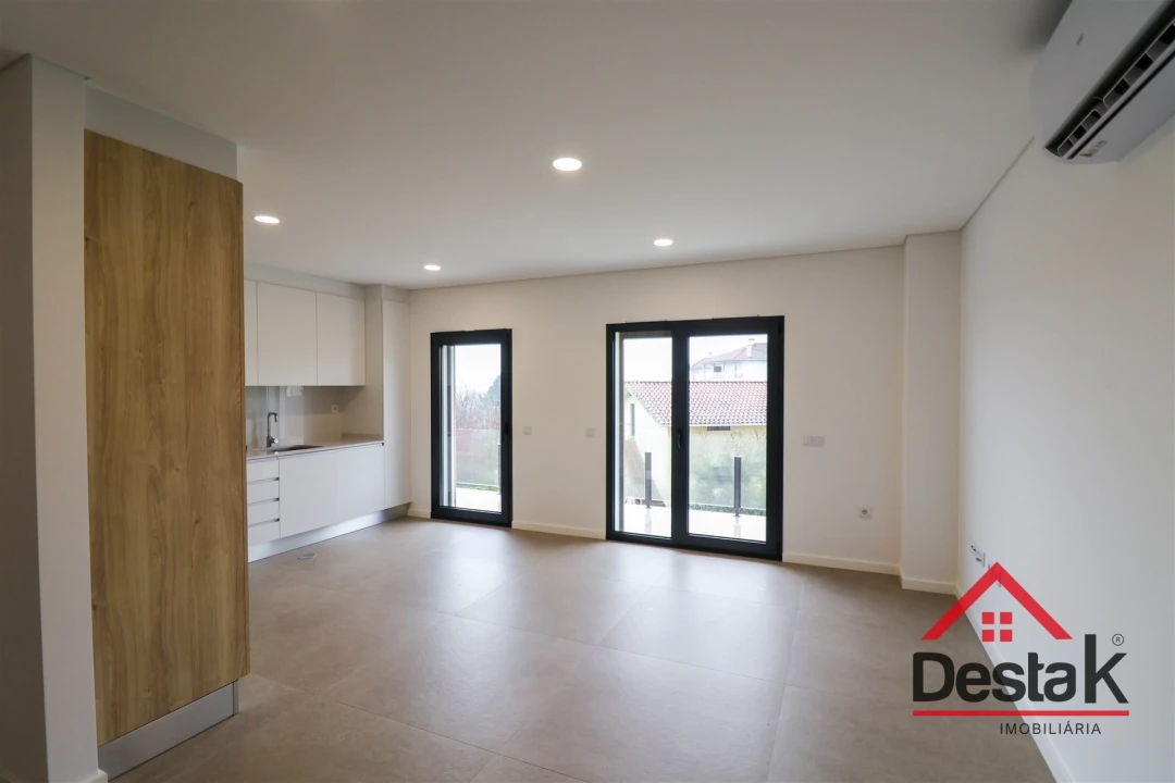 Apartamento T3 para Arrendamento em Ranhados Foto 3