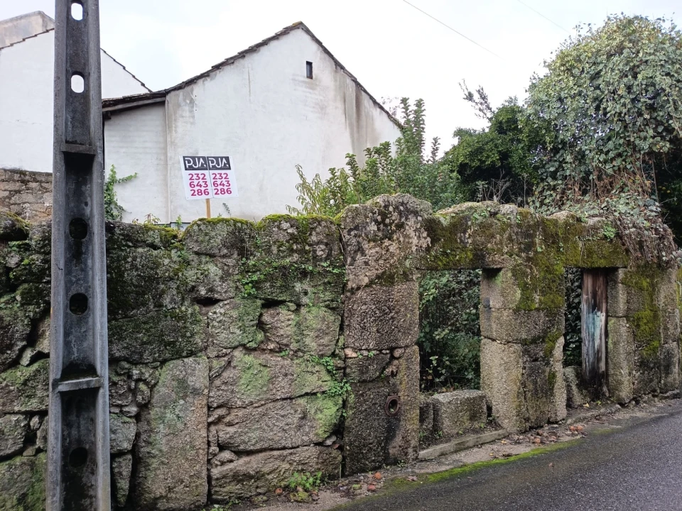 Moradia T2 para Venda em Treixedo e Nagozela Foto 1