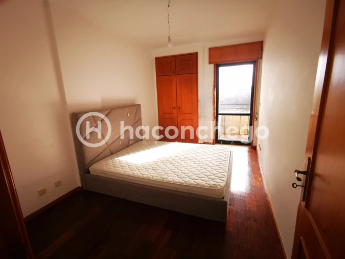 Apartamento T1 para Arrendamento em Arcozelo Foto 9