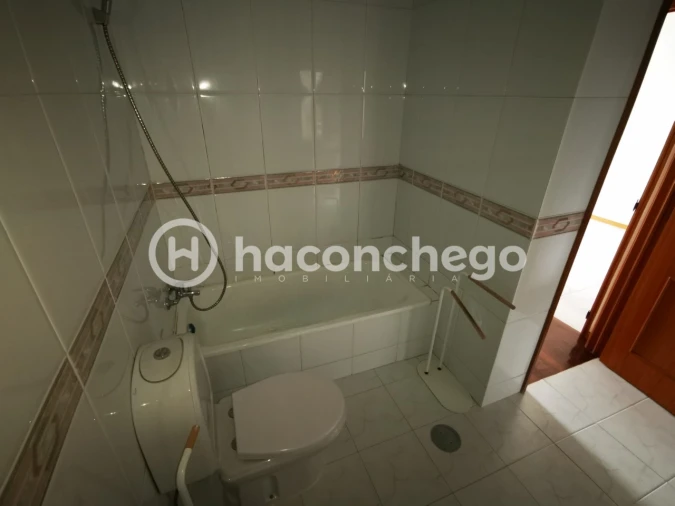 Apartamento T1 para Arrendamento em Arcozelo Foto 17