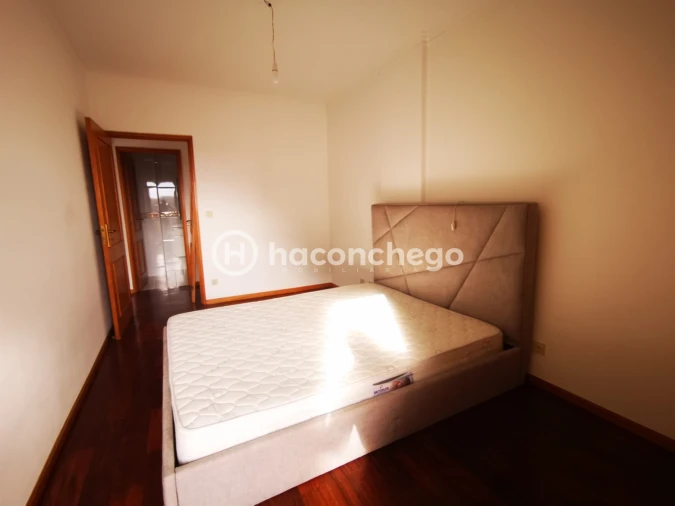Apartamento T1 para Arrendamento em Arcozelo Foto 7