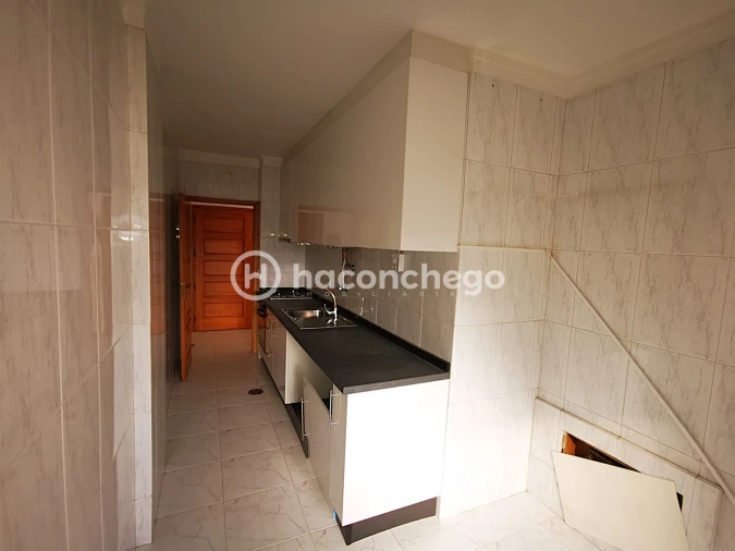 Apartamento T1 para Arrendamento em Arcozelo Foto 12