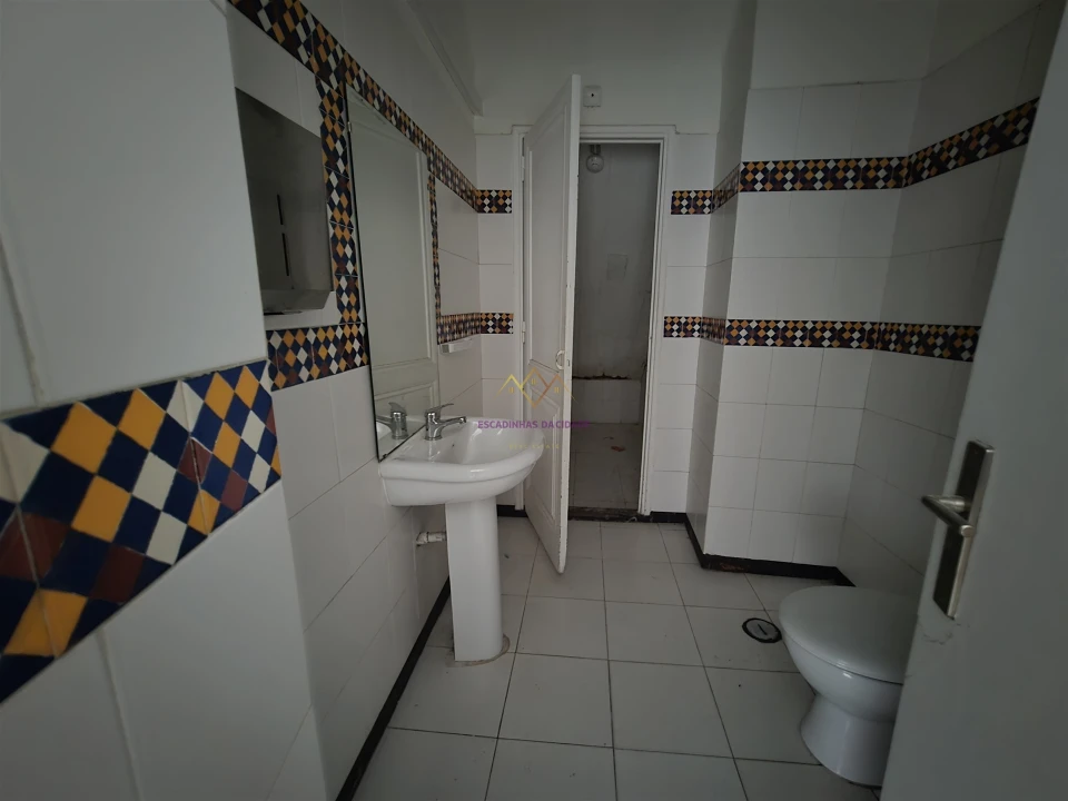 Loja para Arrendamento em União das Freguesias de Setúbal Foto 23