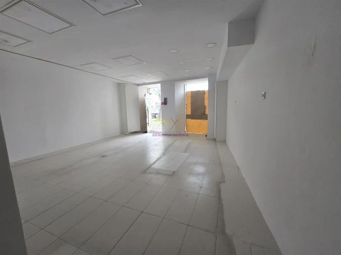 Loja para Arrendamento em União das Freguesias de Setúbal Foto 9