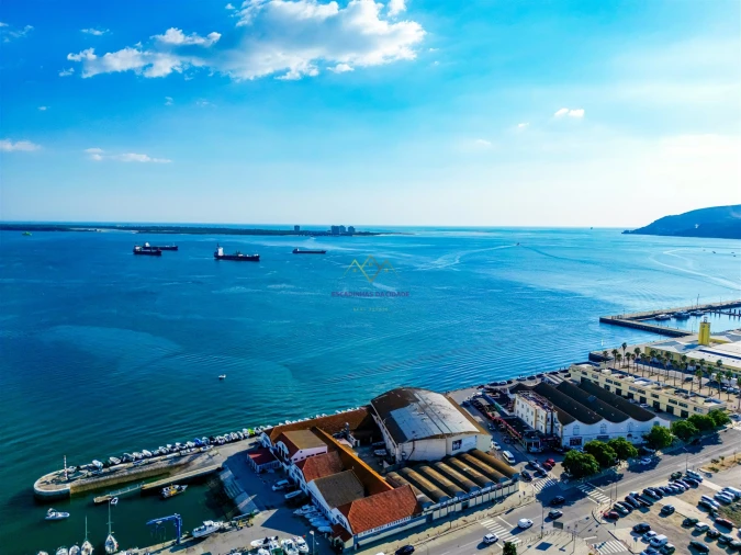 Loja para Arrendamento em União das Freguesias de Setúbal Foto 24